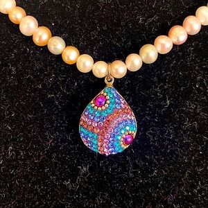 NWOT.  Local Artisans freshwater Pearl necklace and pendant.